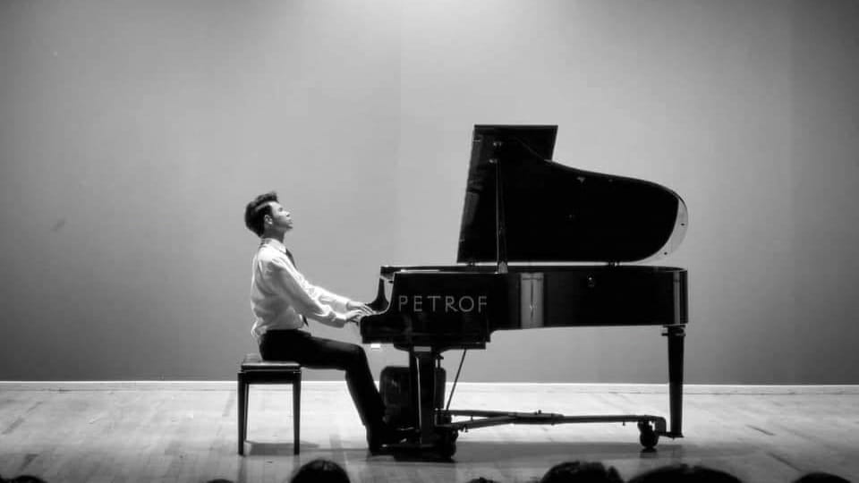 Roberto Martínez M.